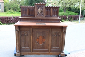 Altar style Gothic - style en Wood Oak, Belgium 19th century