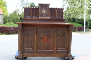 Altar style Gothic - style en Wood Oak, Belgium 19th century