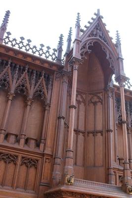 Altar  style Gothic - style en Oak wood, Belgium 19th century (1870)