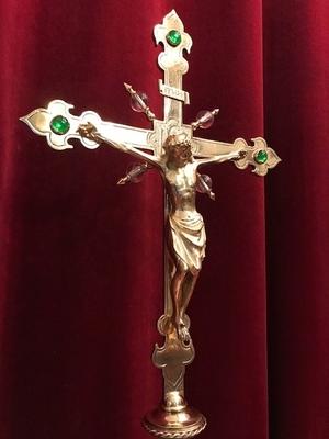 Altar - Cross style Gothic - style en Bronze / Polished and Varnished / Stones / Glass, France 19th century ( anno 1890 )