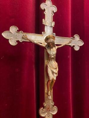 Altar - Cross style Gothic - Style en Brass / Bronze / Polished and Varnished, Belgium  19 th century