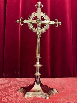 Altar - Cross style Gothic - Style en Bronze / Polished and Varnished, Belgium  19 th century ( Anno 1875 )