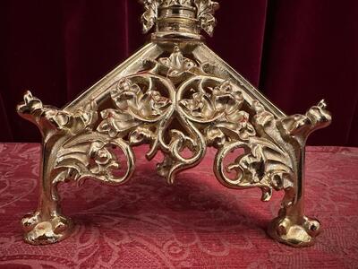 1 Gothic - Style Altar - Cross