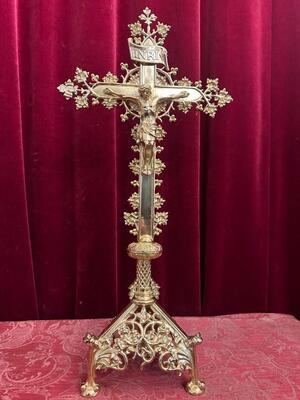 1 Gothic - Style Altar - Cross