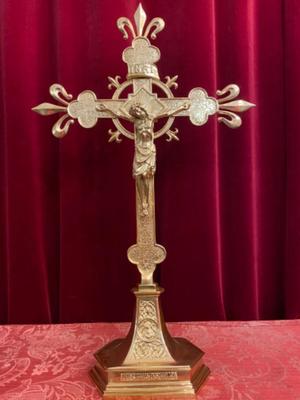 Altar - Cross style Gothic - style en Bronze / Polished and Varnished, Belgium  19 th century