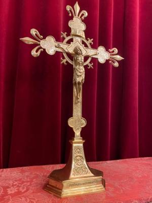 Altar - Cross style Gothic - style en Bronze / Polished and Varnished, Belgium  19 th century