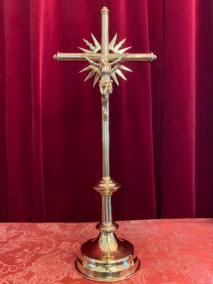 Altar - Cross style Gothic - style en Brass / Bronze / Polished and Varnished, Belgium  19 th century