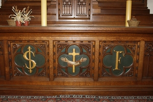 Altar Measures Without Steps. style Gothic - style en wood oak, 19th century