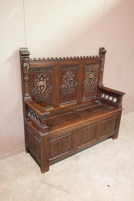 Bench  style Gothic - style en Oak wood, Belgium 19th century