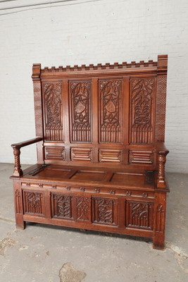 Bench  style Gothic - Style en Oak wood, France 19 th century