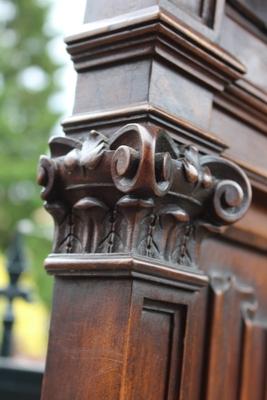 Bischop Seat style Gothic - style en walnut wood, France 19th century