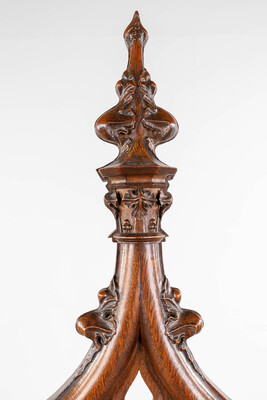 Bishop Seat style Gothic - Style en Oak Wood , Belgium  19 th century ( Anno 1875 )