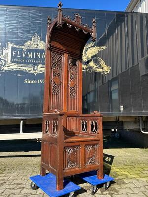 1 Gothic - Style Bishop Seat