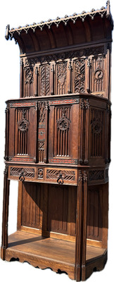 Cabinet style Gothic - Style en Walnut wood , France 19 th century ( Anno 1885 )