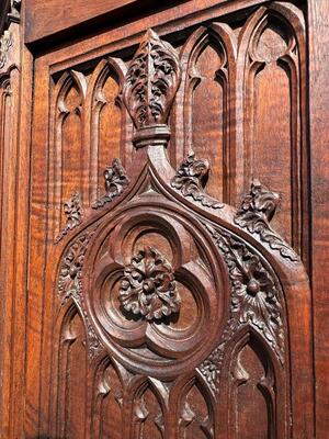 Cabinet style Gothic - Style en Walnut wood , France 19 th century ( Anno 1885 )