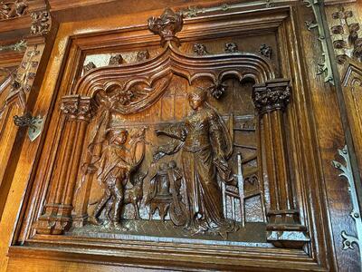 Cabinet  style Gothic - Style en Oak wood / Glass, France 19 th century