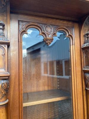 Cabinet / Bookcase  style Gothic - Style en Oak wood, France 19 th century