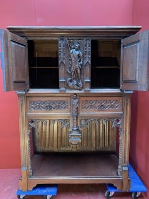 Cabinet With Imaginations Of St. Michael & The 4 Evangelists style Gothic - style en Oak wood, France 19th century