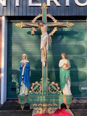 Calvary Scene Designed By Faith Craft’S First Designer William Lawson style Gothic - style en Hand - Carved Wood Polychrome, Folkstone England 20th century ( 1925 )