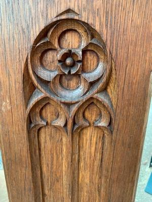 Cathedra style Gothic - style en Oak wood, Belgium 19th century ( anno 1890 )