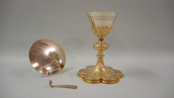 Chalice  style Gothic - style en Cuppa Silver. Paten and Spoon Full Silver, Belgium 19th century