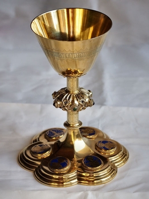 Chalice Complete With Paten Spoon And Original Case Signed : Bourdon style Gothic - style en full silver / enamel medalions, Belgium 19th century