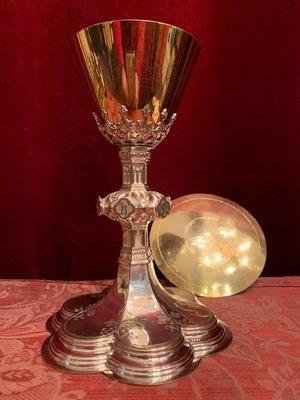 Chalice With Original Paten style Gothic - style en Cuppa & Paten Silver / Brass Plated, Dutch 19th century ( 1880 )