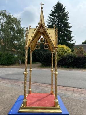 Chapel style Gothic - Style en Brass / Bronze / Polished and Varnished, Belgium  19 th century ( Anno 1885 )