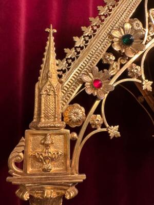 Chapel style Gothic - Style en Brass / Bronze / Gilt / Stones / Enamel, France 19 th century ( Anno 1885 )