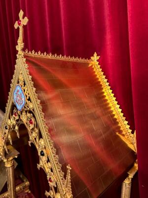 Chapel style Gothic - Style en Brass / Bronze / Gilt / Stones / Enamel, France 19 th century ( Anno 1885 )