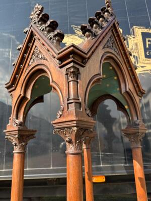 Chapel  style Gothic - Style en Oak wood, Belgium  19 th century ( Anno 1875 )