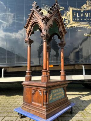 Chapel  style Gothic - Style en Oak wood, Belgium  19 th century ( Anno 1875 )