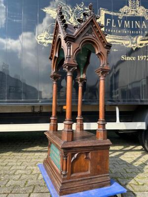 Chapel  style Gothic - Style en Oak wood, Belgium  19 th century ( Anno 1875 )