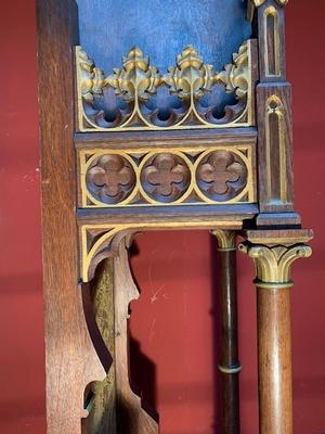 Chapel style Gothic - style en Oak wood, Belgium 19th century ( anno 1890 )