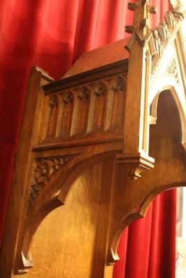 Chapel style Gothic - style en wood oak, Belgium 19th century