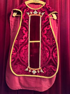 Chasuble  style Gothic - Style en Fabrics / Embroidery, Belgium  19 th century