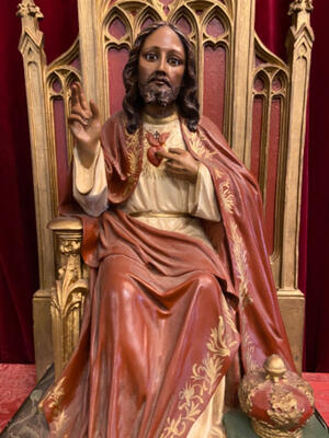 Christ The King Sacred Heart Of Jesus Sitting Statue style Gothic - style en Plaster polychrome / Glass Eyes , Spain 20 th century ( Anno 1920 )