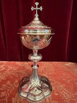 Ciborium style Gothic - Style en Full - Silver / Silver Marks Present / Polished & Varnished, France 19 th century ( Anno 1885 )