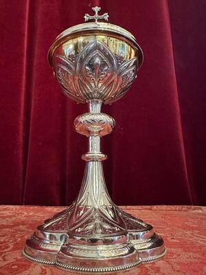 Ciborium style Gothic - Style en Full - Silver / Silver Marks Present / Polished & Varnished, France 19 th century ( Anno 1885 )
