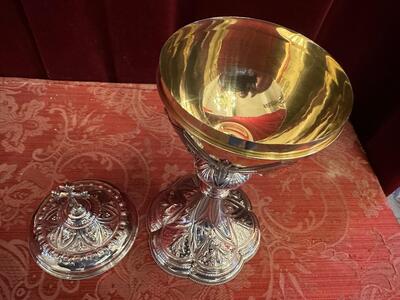 Ciborium style Gothic - Style en Full - Silver / Silver Marks Present / Polished & Varnished, France 19 th century ( Anno 1885 )