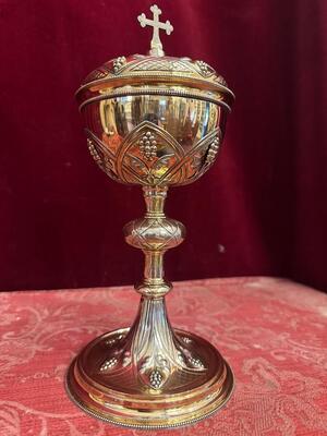 Ciborium style Gothic - Style en Full - Silver / Silver Marks Present / Polished & Varnished, Belgium  19 th century ( Anno 1875 )