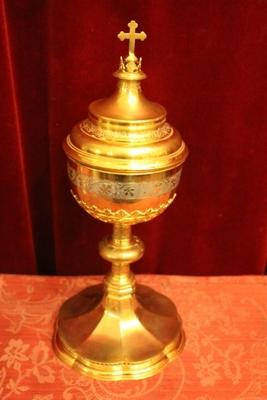 Ciborium style Gothic - style en Brass Gilt / Full silver Cuppa, Belgium 19th century