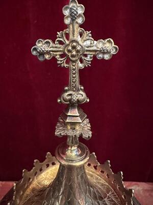 Ciborium With Original Case. By : La Croix D'Or Bruges Silversmith style Gothic - Style en Full - Silver / Silver Marks Present, Bruges - Belgium  19 th century ( Anno 1865 )