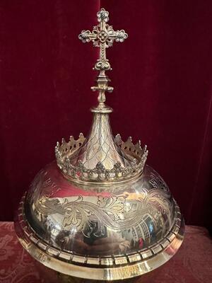 Ciborium With Original Case. By : La Croix D'Or Bruges Silversmith style Gothic - Style en Full - Silver / Silver Marks Present, Bruges - Belgium  19 th century ( Anno 1865 )