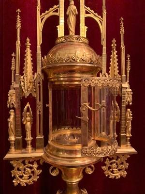 Cilinder Monstrance.  style Gothic - style en Brass /Bronze / Gilt / Glass Cillinder, Belgium 19th century ( anno 1875 )