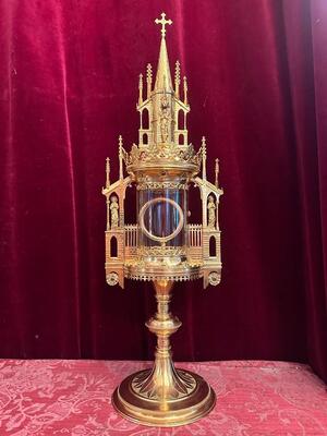 1 Gothic - Style Cillinder Monstrance