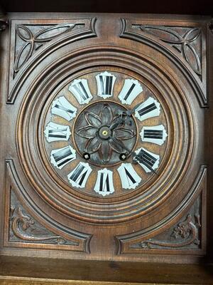 Clock style Gothic - Style en Walnut wood / Enamel / Brass / Bronze, France 19 th century ( Anno 1885 )
