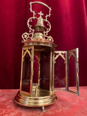 Communion Lantern style Gothic - style en Brass / Polished / New Varnished / Glass, Belgium 19 th century ( Anno 1875 )