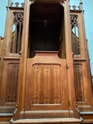 Confessional  style Gothic - style en Oak wood, Belgium 19 th century ( Anno 1875 )