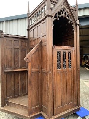 Confessional style Gothic - style en Oak wood, Belgium 19th century